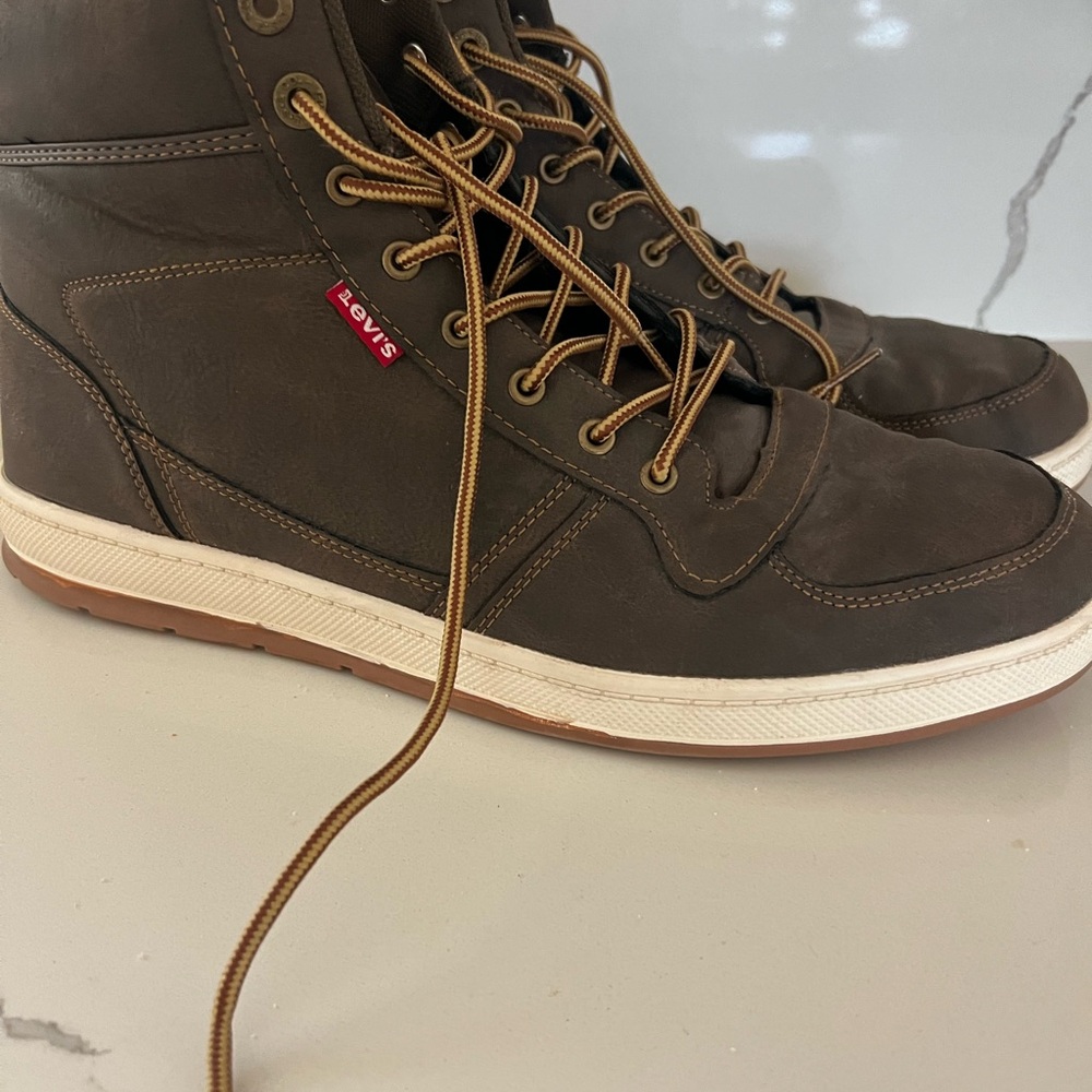 Levi's Men's Dark Brown High-Top Sneakers